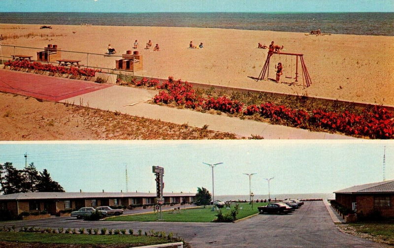 Aurora Resort Motel - Vintage Postcard (newer photo)